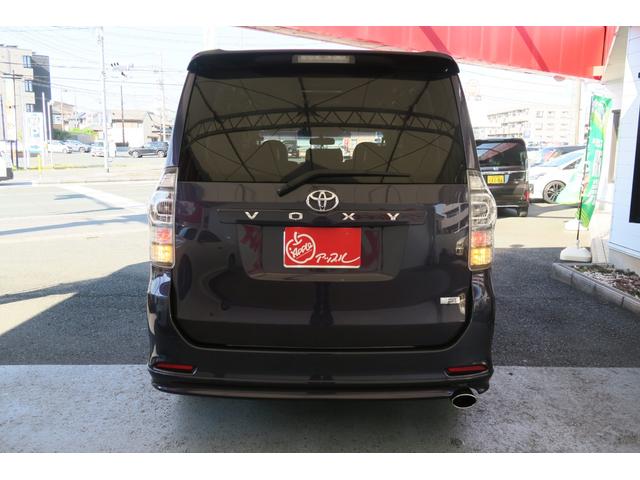 ヴォクシー ＺＳ　モデリスタエアロ　後席フリップダウンモニター　両側パワースライドドア　社外ナビ　フルセグＴＶ　フルシートカバー（25枚目）
