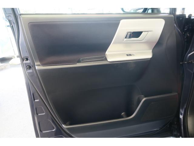 ヴォクシー ＺＳ　モデリスタエアロ　後席フリップダウンモニター　両側パワースライドドア　社外ナビ　フルセグＴＶ　フルシートカバー（40枚目）