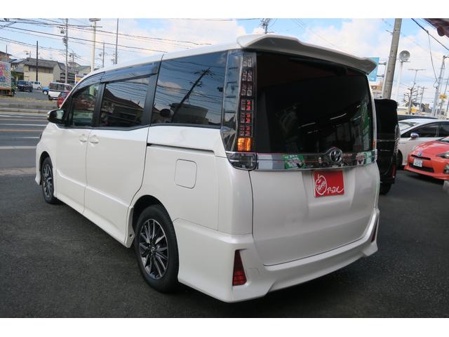 ヴォクシー ＺＳ　両側パワースライドドア　後席モニター　バックカメラ　ＬＥＤヘッドランプ　左右独立温度調整エアコン（7枚目）