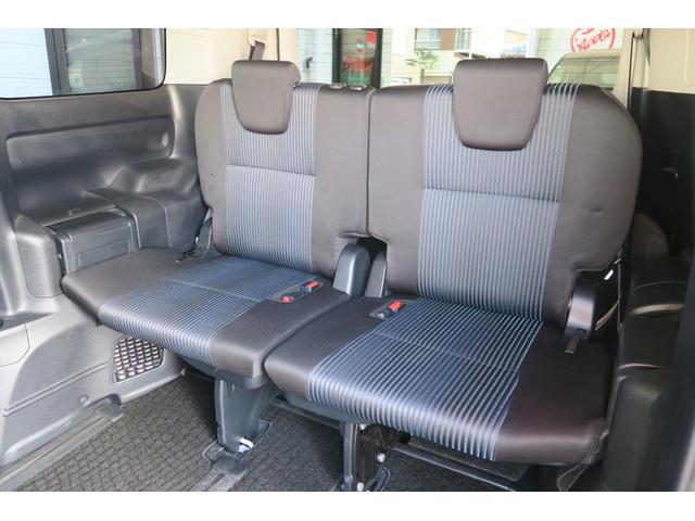 ヴォクシー ＺＳ　両側パワースライドドア　後席モニター　バックカメラ　ＬＥＤヘッドランプ　左右独立温度調整エアコン（20枚目）