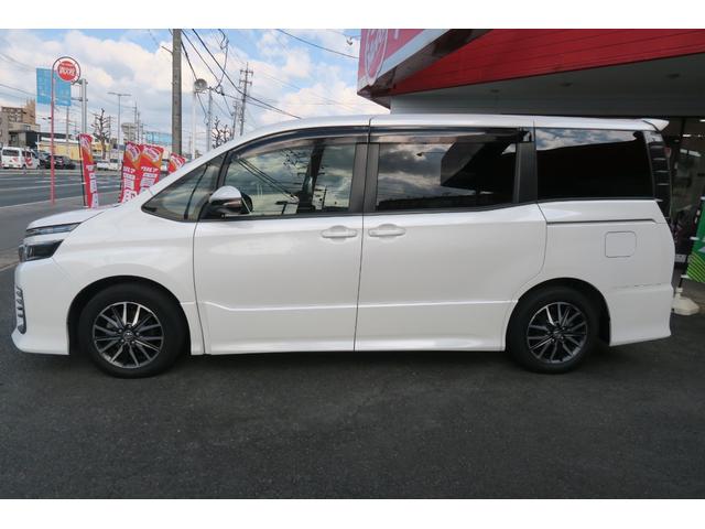 ヴォクシー ＺＳ　両側パワースライドドア　後席モニター　バックカメラ　ＬＥＤヘッドランプ　左右独立温度調整エアコン（25枚目）