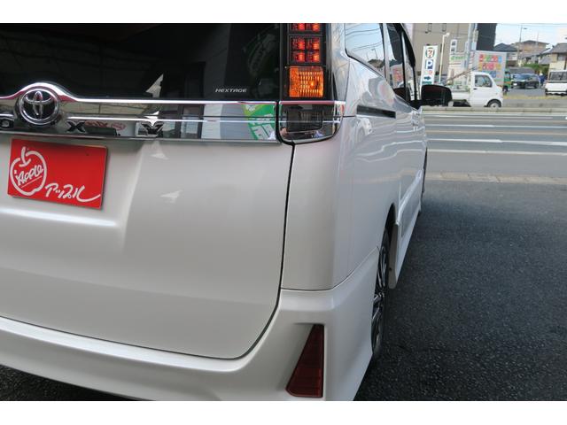 ヴォクシー ＺＳ　両側パワースライドドア　後席モニター　バックカメラ　ＬＥＤヘッドランプ　左右独立温度調整エアコン（30枚目）