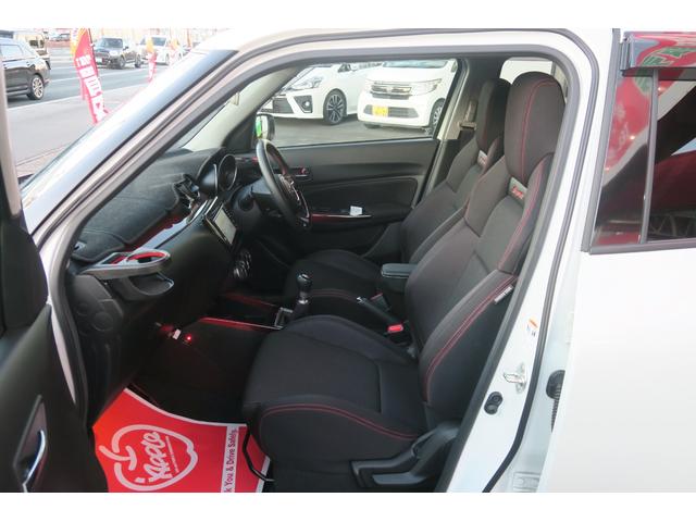 スイフトスポーツ ベースグレード　スマートキー　ＥＴＣ　　ＬＥＤヘッドライト　社外ナビ　フルセグＴＶ　バックカメラ　全方位カメラ　シートヒーター　純正アルミ　前後マッドガード　クリアランスソナー　デュアルセンサーブレーキ　レーンキープアシスト　ブラインドスポットモニター（16枚目）