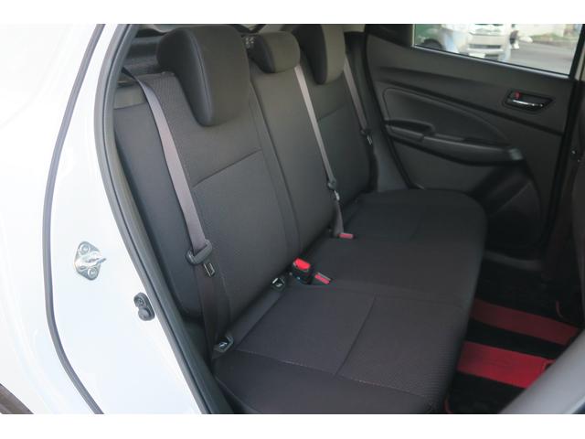 スイフトスポーツ ベースグレード　スマートキー　ＥＴＣ　　ＬＥＤヘッドライト　社外ナビ　フルセグＴＶ　バックカメラ　全方位カメラ　シートヒーター　純正アルミ　前後マッドガード　クリアランスソナー　デュアルセンサーブレーキ　レーンキープアシスト　ブラインドスポットモニター（17枚目）