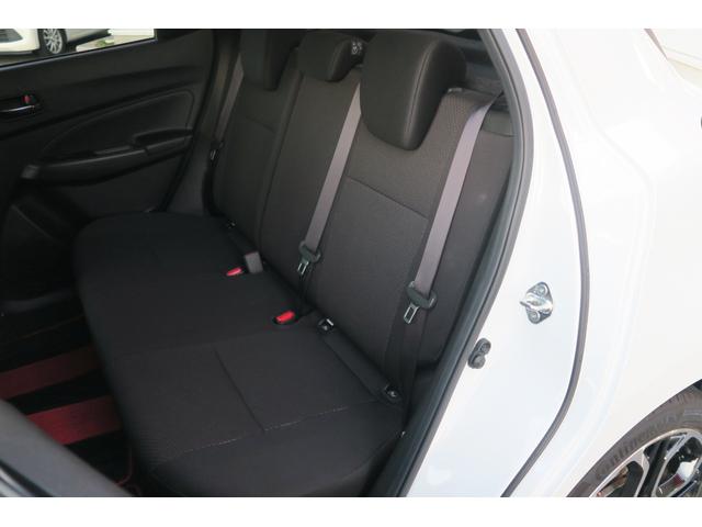 スイフトスポーツ ベースグレード　スマートキー　ＥＴＣ　　ＬＥＤヘッドライト　社外ナビ　フルセグＴＶ　バックカメラ　全方位カメラ　シートヒーター　純正アルミ　前後マッドガード　クリアランスソナー　デュアルセンサーブレーキ　レーンキープアシスト　ブラインドスポットモニター（18枚目）