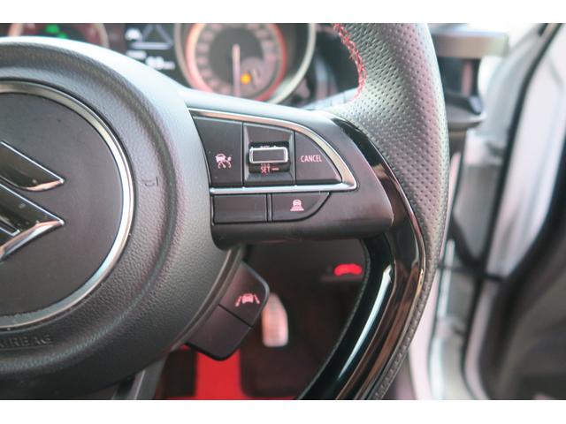 スイフトスポーツ ベースグレード　スマートキー　ＥＴＣ　　ＬＥＤヘッドライト　社外ナビ　フルセグＴＶ　バックカメラ　全方位カメラ　シートヒーター　純正アルミ　前後マッドガード　クリアランスソナー　デュアルセンサーブレーキ　レーンキープアシスト　ブラインドスポットモニター（23枚目）