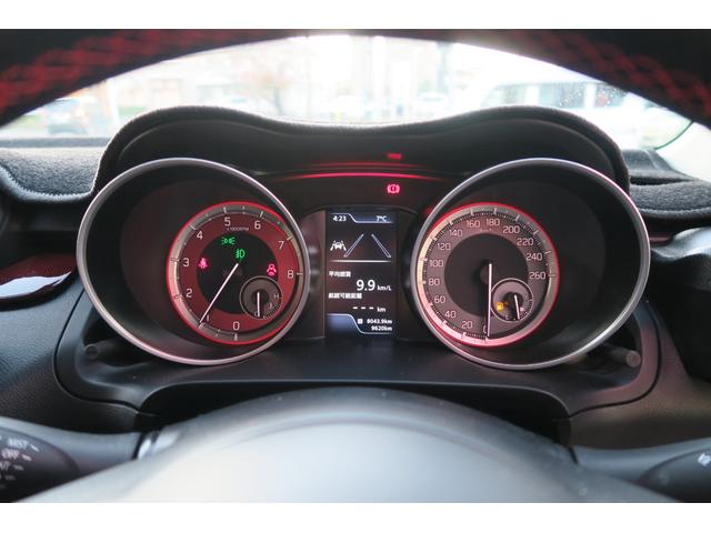 スイフトスポーツ ベースグレード　スマートキー　ＥＴＣ　　ＬＥＤヘッドライト　社外ナビ　フルセグＴＶ　バックカメラ　全方位カメラ　シートヒーター　純正アルミ　前後マッドガード　クリアランスソナー　デュアルセンサーブレーキ　レーンキープアシスト　ブラインドスポットモニター（24枚目）