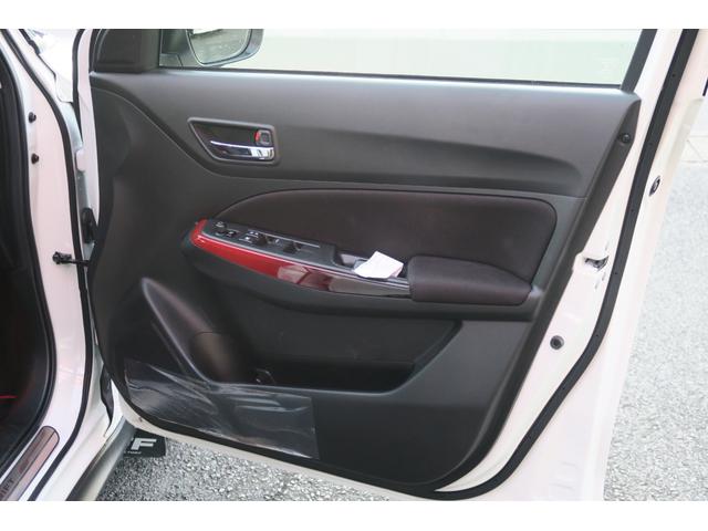 スイフトスポーツ ベースグレード　スマートキー　ＥＴＣ　　ＬＥＤヘッドライト　社外ナビ　フルセグＴＶ　バックカメラ　全方位カメラ　シートヒーター　純正アルミ　前後マッドガード　クリアランスソナー　デュアルセンサーブレーキ　レーンキープアシスト　ブラインドスポットモニター（28枚目）