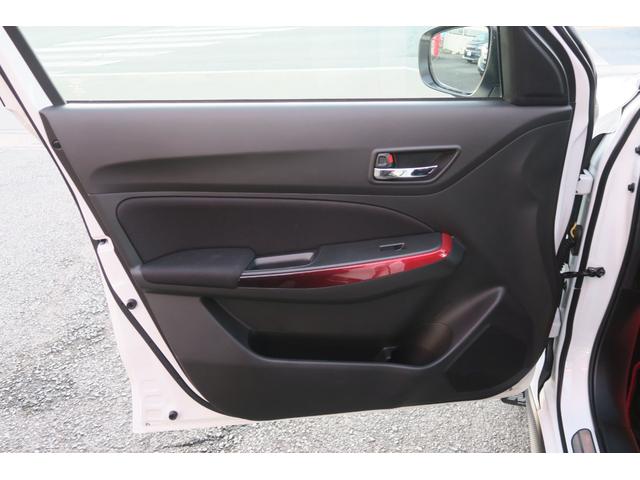 スイフトスポーツ ベースグレード　スマートキー　ＥＴＣ　　ＬＥＤヘッドライト　社外ナビ　フルセグＴＶ　バックカメラ　全方位カメラ　シートヒーター　純正アルミ　前後マッドガード　クリアランスソナー　デュアルセンサーブレーキ　レーンキープアシスト　ブラインドスポットモニター（31枚目）