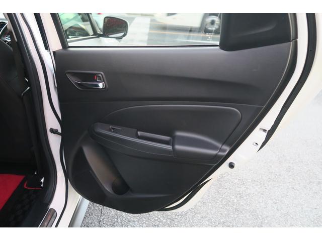 スイフトスポーツ ベースグレード　スマートキー　ＥＴＣ　　ＬＥＤヘッドライト　社外ナビ　フルセグＴＶ　バックカメラ　全方位カメラ　シートヒーター　純正アルミ　前後マッドガード　クリアランスソナー　デュアルセンサーブレーキ　レーンキープアシスト　ブラインドスポットモニター（34枚目）