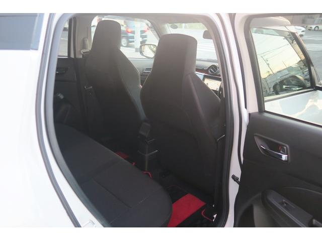 スイフトスポーツ ベースグレード　スマートキー　ＥＴＣ　　ＬＥＤヘッドライト　社外ナビ　フルセグＴＶ　バックカメラ　全方位カメラ　シートヒーター　純正アルミ　前後マッドガード　クリアランスソナー　デュアルセンサーブレーキ　レーンキープアシスト　ブラインドスポットモニター（35枚目）