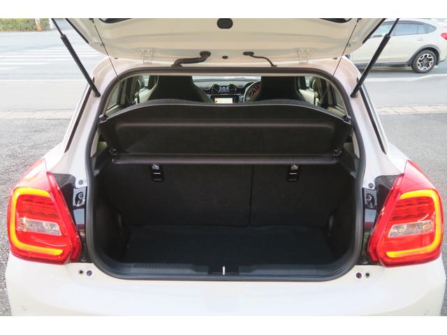 スイフトスポーツ ベースグレード　スマートキー　ＥＴＣ　　ＬＥＤヘッドライト　社外ナビ　フルセグＴＶ　バックカメラ　全方位カメラ　シートヒーター　純正アルミ　前後マッドガード　クリアランスソナー　デュアルセンサーブレーキ　レーンキープアシスト　ブラインドスポットモニター（38枚目）