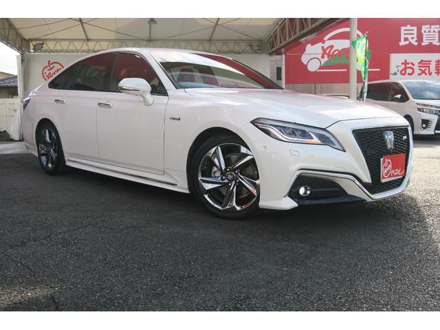 クラウンハイブリッド ＲＳアドバンス　３眼ＬＥＤ　ヘッドアップディスプレイ　パノラミックビューモニター　レーダークルーズコントロール　デジタルインナーミラー　サンルーフ　ハーフレザーシート　カードキー　セーフティセンス　ステアリングヒータ（5枚目）