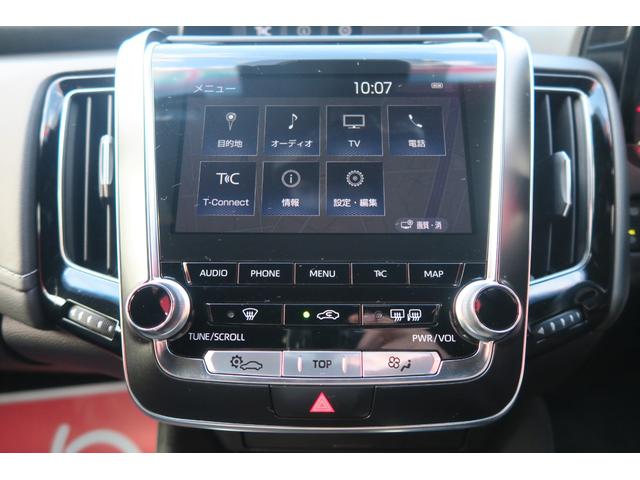 クラウンハイブリッド ＲＳアドバンス　３眼ＬＥＤ　ヘッドアップディスプレイ　パノラミックビューモニター　レーダークルーズコントロール　デジタルインナーミラー　サンルーフ　ハーフレザーシート　カードキー　セーフティセンス　ステアリングヒータ（13枚目）