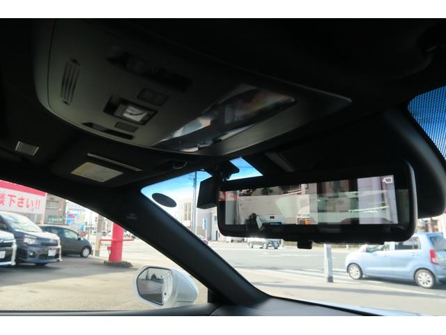 クラウンハイブリッド ＲＳアドバンス　３眼ＬＥＤ　ヘッドアップディスプレイ　パノラミックビューモニター　レーダークルーズコントロール　デジタルインナーミラー　サンルーフ　ハーフレザーシート　カードキー　セーフティセンス　ステアリングヒータ（15枚目）