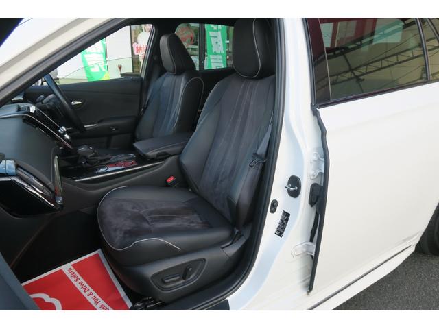 クラウンハイブリッド ＲＳアドバンス　３眼ＬＥＤ　ヘッドアップディスプレイ　パノラミックビューモニター　レーダークルーズコントロール　デジタルインナーミラー　サンルーフ　ハーフレザーシート　カードキー　セーフティセンス　ステアリングヒータ（18枚目）