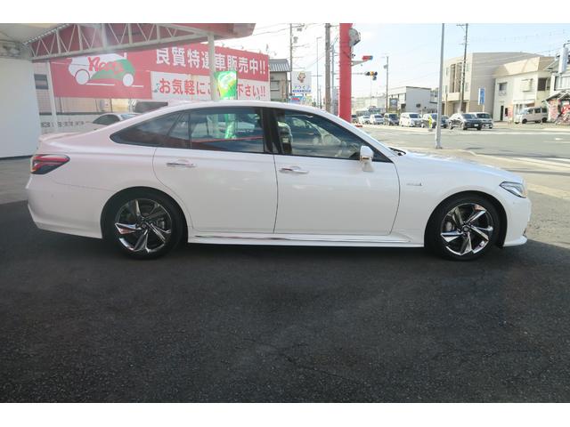 クラウンハイブリッド ＲＳアドバンス　３眼ＬＥＤ　ヘッドアップディスプレイ　パノラミックビューモニター　レーダークルーズコントロール　デジタルインナーミラー　サンルーフ　ハーフレザーシート　カードキー　セーフティセンス　ステアリングヒータ（26枚目）