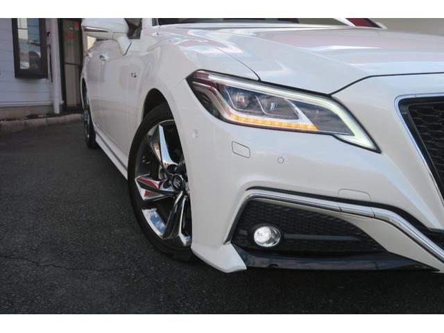 クラウンハイブリッド ＲＳアドバンス　３眼ＬＥＤ　ヘッドアップディスプレイ　パノラミックビューモニター　レーダークルーズコントロール　デジタルインナーミラー　サンルーフ　ハーフレザーシート　カードキー　セーフティセンス　ステアリングヒータ（28枚目）