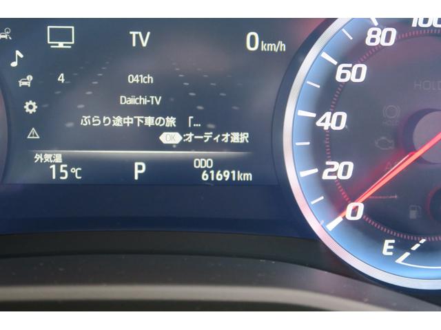 クラウンハイブリッド ＲＳアドバンス　３眼ＬＥＤ　ヘッドアップディスプレイ　パノラミックビューモニター　レーダークルーズコントロール　デジタルインナーミラー　サンルーフ　ハーフレザーシート　カードキー　セーフティセンス　ステアリングヒータ（32枚目）