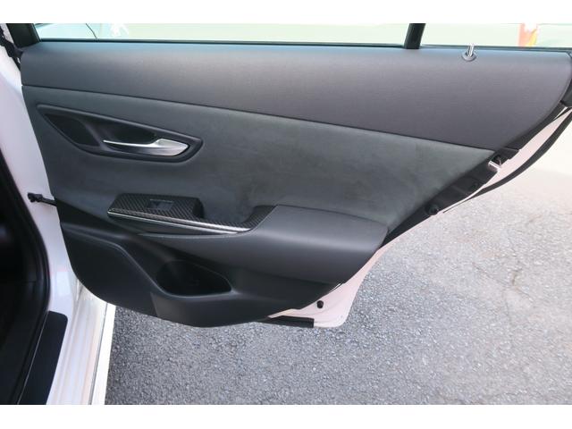 クラウンハイブリッド ＲＳアドバンス　３眼ＬＥＤ　ヘッドアップディスプレイ　パノラミックビューモニター　レーダークルーズコントロール　デジタルインナーミラー　サンルーフ　ハーフレザーシート　カードキー　セーフティセンス　ステアリングヒータ（42枚目）