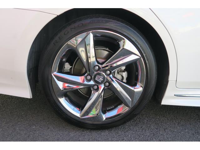 クラウンハイブリッド ＲＳアドバンス　３眼ＬＥＤ　ヘッドアップディスプレイ　パノラミックビューモニター　レーダークルーズコントロール　デジタルインナーミラー　サンルーフ　ハーフレザーシート　カードキー　セーフティセンス　ステアリングヒータ（45枚目）