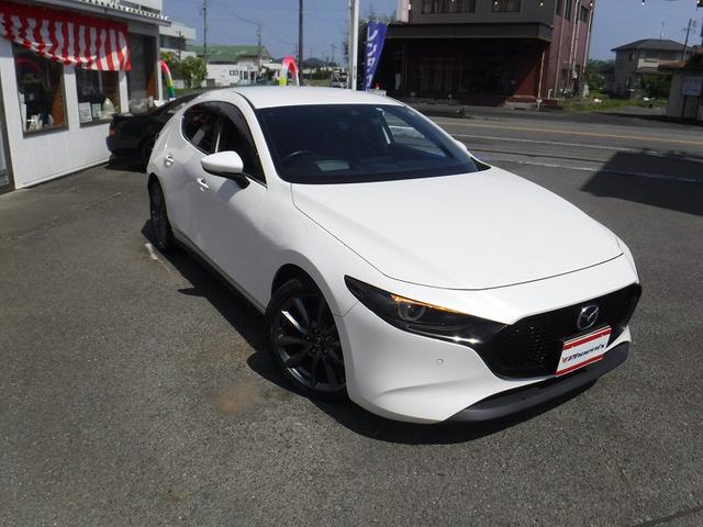 ＭＡＺＤＡ３ファストバック ＸＤ　Ｌパッケージ☆本革☆修復無し☆ワンオーナー☆禁煙車☆　マツコネナビ☆ＤＶＤ再生☆フルセグ☆ＵＳＢ＆ＢＴｏｏｔｈ☆ＨＤＭＩ☆バックカメラ☆ＥＴＣ☆ｉ－ＡＣＴＩＶＥセンス☆ハンドル支援☆ＢＳＭ☆コーナーソナー☆本革＆ハンドルヒーター☆ＬＥＤオートハイビーム☆（5枚目）