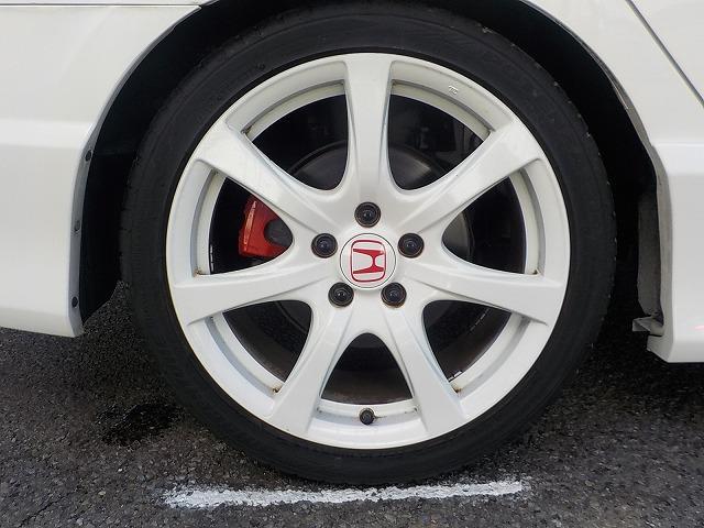 シビック タイプＲ☆ワンオーナー☆ノーマル車☆後期最終型☆禁煙車☆　純正ＨＤＤナビ☆フルセグＴＶ☆音楽録音☆ＥＴＣ☆ブレンボキャリパー☆専用ブラックスポーツシート＆１８インチアルミ＆フルエアロ☆キセノンヘッドライト☆後期モデル☆最終物☆（77枚目）