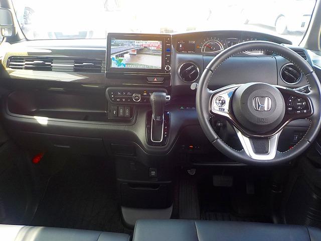 Ｎ－ＢＯＸカスタム Ｇ・Ｌターボホンダセンシング★８インチナビ☆禁煙車☆　純正８インチナビ☆フルセグ☆Ｂｔｏｏｔｈ☆ＤＶＤ再生☆音楽録音☆バックカメラ☆ナビ連動ＥＴＣ☆純正前後ドラレコ☆Ｗパワスラ☆パドルシフト☆ハーフレザー☆シートヒーター☆ＬＥＤオートハイビーム☆衝突軽減（2枚目）