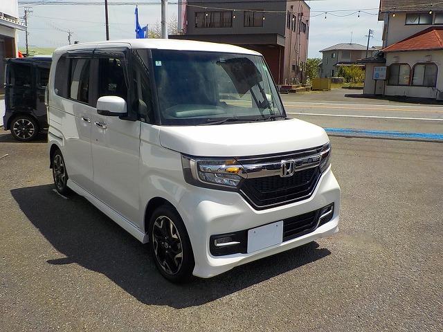 Ｎ－ＢＯＸカスタム Ｇ・Ｌターボホンダセンシング★８インチナビ☆禁煙車☆　純正８インチナビ☆フルセグ☆Ｂｔｏｏｔｈ☆ＤＶＤ再生☆音楽録音☆バックカメラ☆ナビ連動ＥＴＣ☆純正前後ドラレコ☆Ｗパワスラ☆パドルシフト☆ハーフレザー☆シートヒーター☆ＬＥＤオートハイビーム☆衝突軽減（5枚目）