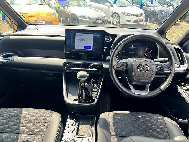 ヴォクシー Ｓ－Ｚ☆後期☆１０型ナビ☆１４型後席Ｍ☆半革Ｓ☆試乗出来ます　☆後期型☆１０型オーディオ＆ＰＬＵＳナビ☆１４型フリップダウンモニター☆ミラキャスト☆Ｂｌｕｅｔｏｏｔｈ☆ＥＴＣ２．０☆前後ドラレコ☆半革＆ヒーター☆コーナーソナー☆Ｑｉ無接点充電☆７人乗り☆試乗ＯＫ（2枚目）