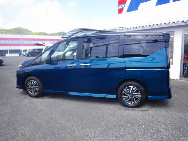 セレナ ＨＳーＶ☆後期型☆９型ナビ☆後席Ｍ☆走行２．３万☆試乗ＯＫ☆　後期型☆ツートンカラー☆９型ナビ☆Ｂｌｕｅｔｏｏｔｈ☆レコーダーリンク☆フリップダウンモニター☆全方位カメラ☆デジタルインナーミラー☆前後ドラレコ☆プロパイロット☆両側電動ドア☆走行２．３万☆試乗ＯＫ（10枚目）