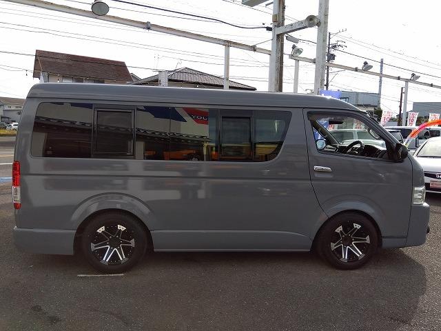 ハイエースワゴン DX ☆キャンピング仕様車☆修復歴無し☆ キャンピング仕様車・ベッドKIT・水道設備・冷蔵庫・網戸付ガラス・ヒッチメンバー・100V電源・SDナビ・フルセグ・DVD再生・音楽録音・バックカメラ・ETC・ミラー一体型ドラレコ・LEDヘッド・禁煙(11枚目)