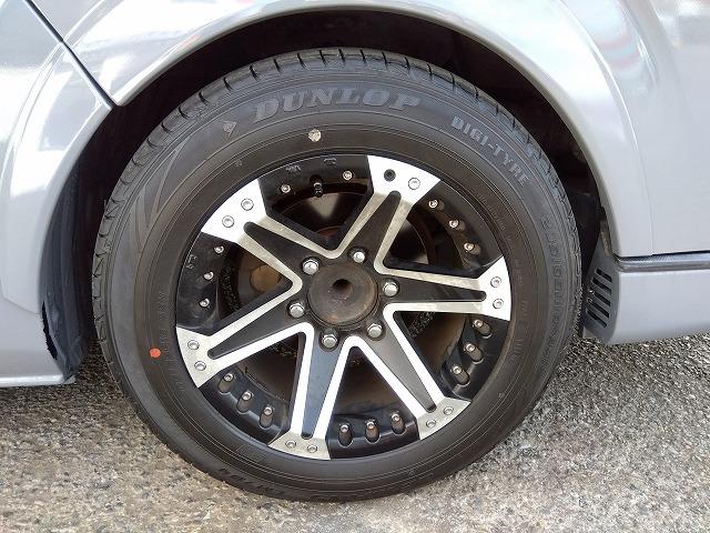 ハイエースワゴン DX ☆キャンピング仕様車☆修復歴無し☆ キャンピング仕様車・ベッドKIT・水道設備・冷蔵庫・網戸付ガラス・ヒッチメンバー・100V電源・SDナビ・フルセグ・DVD再生・音楽録音・バックカメラ・ETC・ミラー一体型ドラレコ・LEDヘッド・禁煙(26枚目)