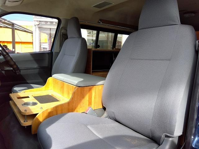 ハイエースワゴン DX ☆キャンピング仕様車☆修復歴無し☆ キャンピング仕様車・ベッドKIT・水道設備・冷蔵庫・網戸付ガラス・ヒッチメンバー・100V電源・SDナビ・フルセグ・DVD再生・音楽録音・バックカメラ・ETC・ミラー一体型ドラレコ・LEDヘッド・禁煙(33枚目)
