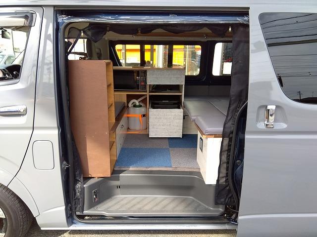 ハイエースワゴン DX ☆キャンピング仕様車☆修復歴無し☆ キャンピング仕様車・ベッドKIT・水道設備・冷蔵庫・網戸付ガラス・ヒッチメンバー・100V電源・SDナビ・フルセグ・DVD再生・音楽録音・バックカメラ・ETC・ミラー一体型ドラレコ・LEDヘッド・禁煙(39枚目)