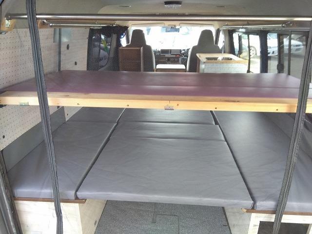 ハイエースワゴン DX ☆キャンピング仕様車☆修復歴無し☆ キャンピング仕様車・ベッドKIT・水道設備・冷蔵庫・網戸付ガラス・ヒッチメンバー・100V電源・SDナビ・フルセグ・DVD再生・音楽録音・バックカメラ・ETC・ミラー一体型ドラレコ・LEDヘッド・禁煙(46枚目)