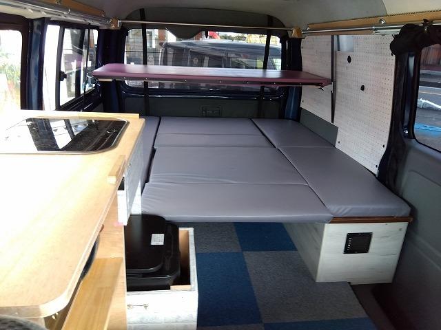 ハイエースワゴン DX ☆キャンピング仕様車☆修復歴無し☆ キャンピング仕様車・ベッドKIT・水道設備・冷蔵庫・網戸付ガラス・ヒッチメンバー・100V電源・SDナビ・フルセグ・DVD再生・音楽録音・バックカメラ・ETC・ミラー一体型ドラレコ・LEDヘッド・禁煙(47枚目)