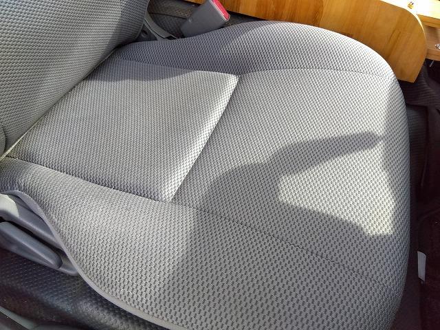 ハイエースワゴン DX ☆キャンピング仕様車☆修復歴無し☆ キャンピング仕様車・ベッドKIT・水道設備・冷蔵庫・網戸付ガラス・ヒッチメンバー・100V電源・SDナビ・フルセグ・DVD再生・音楽録音・バックカメラ・ETC・ミラー一体型ドラレコ・LEDヘッド・禁煙(50枚目)