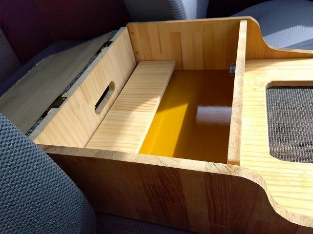 ハイエースワゴン DX ☆キャンピング仕様車☆修復歴無し☆ キャンピング仕様車・ベッドKIT・水道設備・冷蔵庫・網戸付ガラス・ヒッチメンバー・100V電源・SDナビ・フルセグ・DVD再生・音楽録音・バックカメラ・ETC・ミラー一体型ドラレコ・LEDヘッド・禁煙(58枚目)