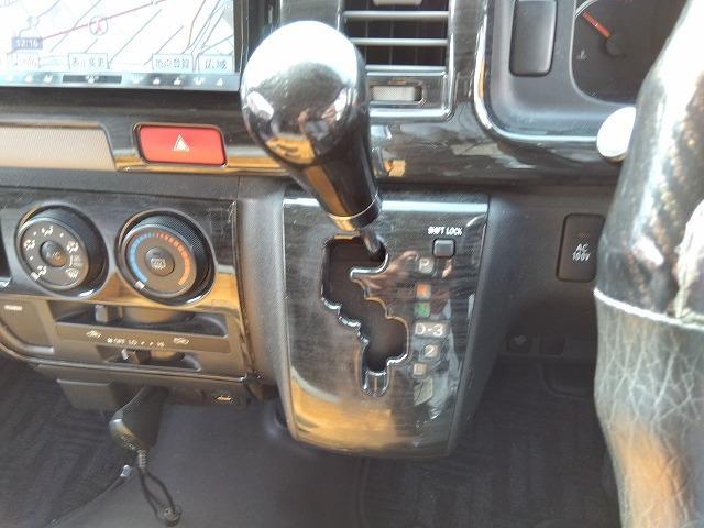 ハイエースワゴン DX ☆キャンピング仕様車☆修復歴無し☆ キャンピング仕様車・ベッドKIT・水道設備・冷蔵庫・網戸付ガラス・ヒッチメンバー・100V電源・SDナビ・フルセグ・DVD再生・音楽録音・バックカメラ・ETC・ミラー一体型ドラレコ・LEDヘッド・禁煙(60枚目)