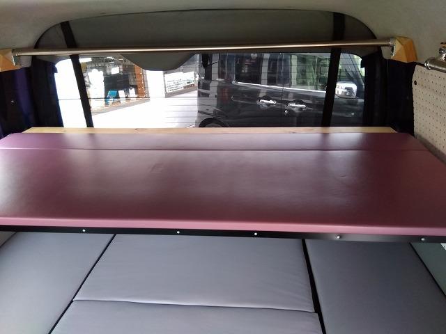 ハイエースワゴン DX ☆キャンピング仕様車☆修復歴無し☆ キャンピング仕様車・ベッドKIT・水道設備・冷蔵庫・網戸付ガラス・ヒッチメンバー・100V電源・SDナビ・フルセグ・DVD再生・音楽録音・バックカメラ・ETC・ミラー一体型ドラレコ・LEDヘッド・禁煙(74枚目)