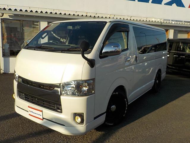 ハイエースバン スーパーＧＬダークプライム☆ナビ☆後席モニタ☆リアベット☆　メモリナビ・ＤＶＤ再生・ＢＴｏｏｔｈ・社外ツイーター＆サブウーハー＆天井スピーカー・後席１０型フリップダウン・リアベットＫＩＴ・社外ボンネット・ＬＥＤオートライト・ダウンブロック・デイトナホイール（3枚目）