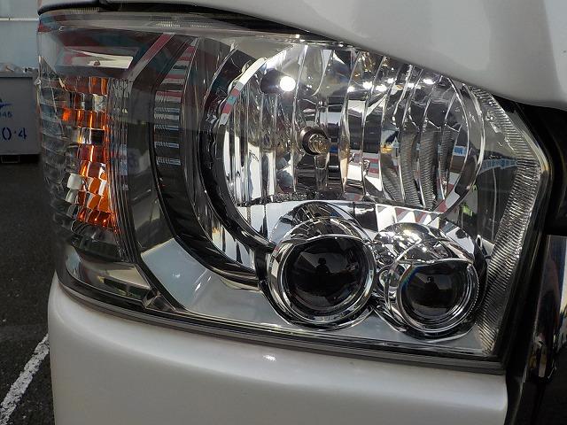 ハイエースバン スーパーＧＬダークプライム☆ナビ☆後席モニタ☆リアベット☆　メモリナビ・ＤＶＤ再生・ＢＴｏｏｔｈ・社外ツイーター＆サブウーハー＆天井スピーカー・後席１０型フリップダウン・リアベットＫＩＴ・社外ボンネット・ＬＥＤオートライト・ダウンブロック・デイトナホイール（62枚目）