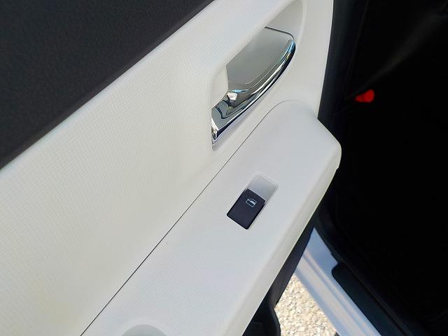 ムーヴキャンバス ストライプスＧ☆後期☆ツートンカラー☆走行２．２万☆試乗ＯＫ　後期型☆ツートンカラー☆ディスプレイオーディオ☆ＤＶＤ再生☆ＵＳＢ入力☆バックカメラ☆ＥＴＣ☆シートヒーター☆クリアランスソナー☆ワンタッチ両側電動ドア☆ＬＥＤオートハイビーム☆走行２．２万☆試乗ＯＫ（61枚目）