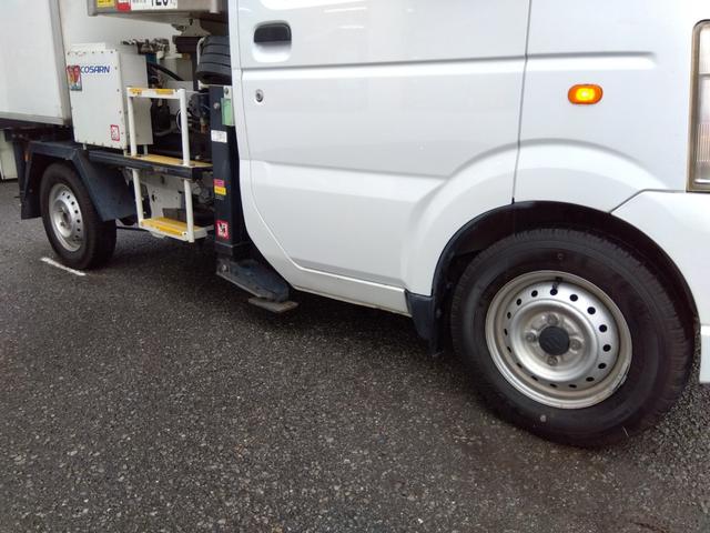 キャリイトラック 高所作業車☆4WD☆キャブシャシーアオリなし☆試乗出来ます☆ アイチコーポレーション製高所作業車☆5速マニュアル☆4WD☆ETC☆バックカメラ付デジタルインナーミラー☆コーナーソナー☆ナビTV☆ヘッドライトレベライザー☆エアコン☆走行4.4万km☆試乗出来ます☆(16枚目)