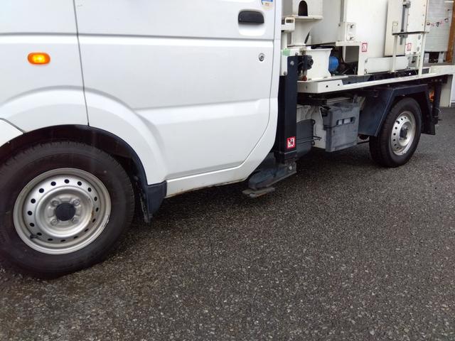 キャリイトラック 高所作業車☆4WD☆キャブシャシーアオリなし☆試乗出来ます☆ アイチコーポレーション製高所作業車☆5速マニュアル☆4WD☆ETC☆バックカメラ付デジタルインナーミラー☆コーナーソナー☆ナビTV☆ヘッドライトレベライザー☆エアコン☆走行4.4万km☆試乗出来ます☆(18枚目)