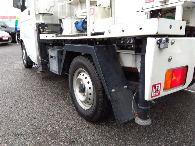 キャリイトラック 高所作業車☆4WD☆キャブシャシーアオリなし☆試乗出来ます☆ アイチコーポレーション製高所作業車☆5速マニュアル☆4WD☆ETC☆バックカメラ付デジタルインナーミラー☆コーナーソナー☆ナビTV☆ヘッドライトレベライザー☆エアコン☆走行4.4万km☆試乗出来ます☆(24枚目)