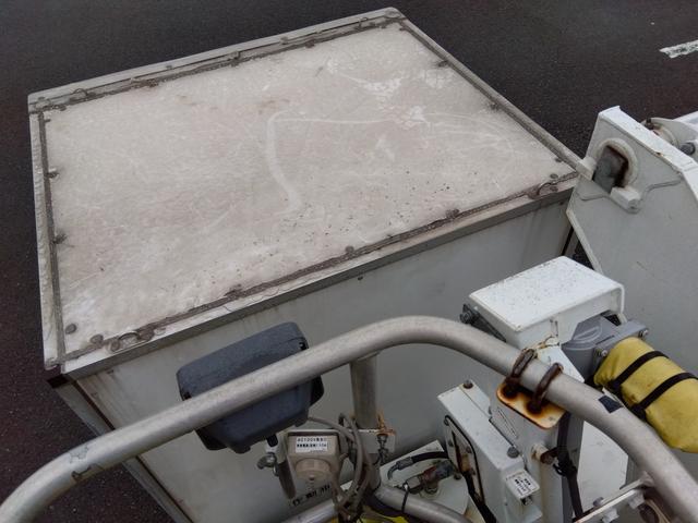 キャリイトラック 高所作業車☆4WD☆キャブシャシーアオリなし☆試乗出来ます☆ アイチコーポレーション製高所作業車☆5速マニュアル☆4WD☆ETC☆バックカメラ付デジタルインナーミラー☆コーナーソナー☆ナビTV☆ヘッドライトレベライザー☆エアコン☆走行4.4万km☆試乗出来ます☆(57枚目)