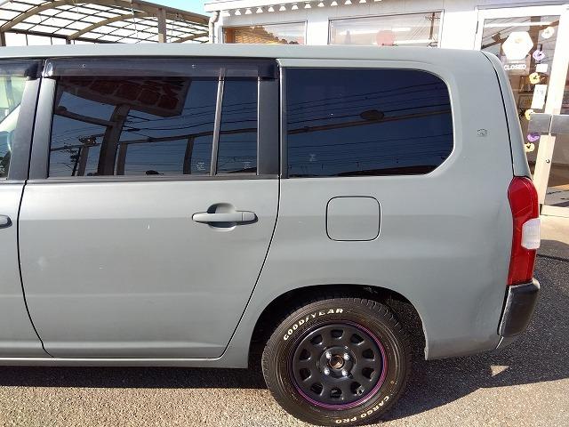 プロボックス ＧＬ☆デイトナホイール☆安心チェーンベルト☆ＮＥＷペイント済　デイトナ１４インチホイール☆ＮＥＷペイント済☆安心チェーンベルト☆専用オーディオ☆ドアバイザー☆ラバーマット☆キーレスキー☆パワーウインドウ☆ヘッドライトレベライザー☆横滑り防止☆電格ミラー☆試乗ＯＫ（7枚目）