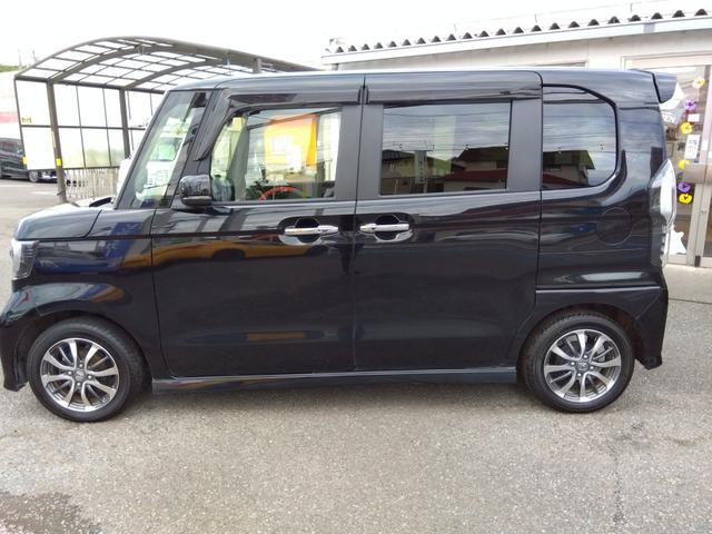 Ｎ－ＢＯＸカスタム Ｌ☆メモリナビ☆前席ヒーター☆禁煙車☆　メモリナビ・ＤＶＤ再生・ＣＤ録音・Ｉｐｏｄ接続・ＵＳＢ＆ＢＴｏｏｔｈ・バックカメラ・ＥＴＣ・前席ヒーター・後方パーキングソナー・ＬＥＤオートハイビーム・レーダークルーズ操舵支援・左パワースライド（5枚目）